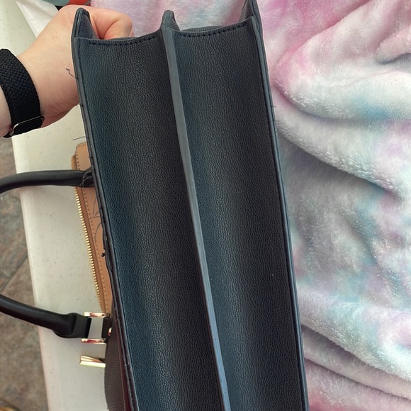 Ann Taylor Black Bag - Picture 4 of 9